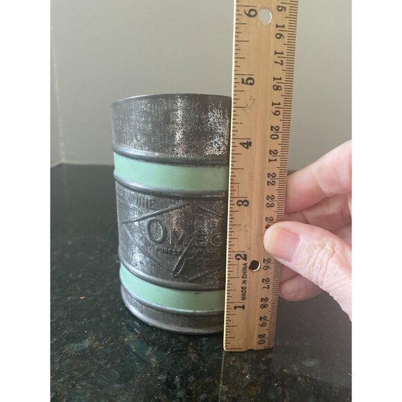 Omega Sift-Chine Flour Sifter with Squeeze Handle and Green Stripes, Vintage Kit - Picture 5 of 6